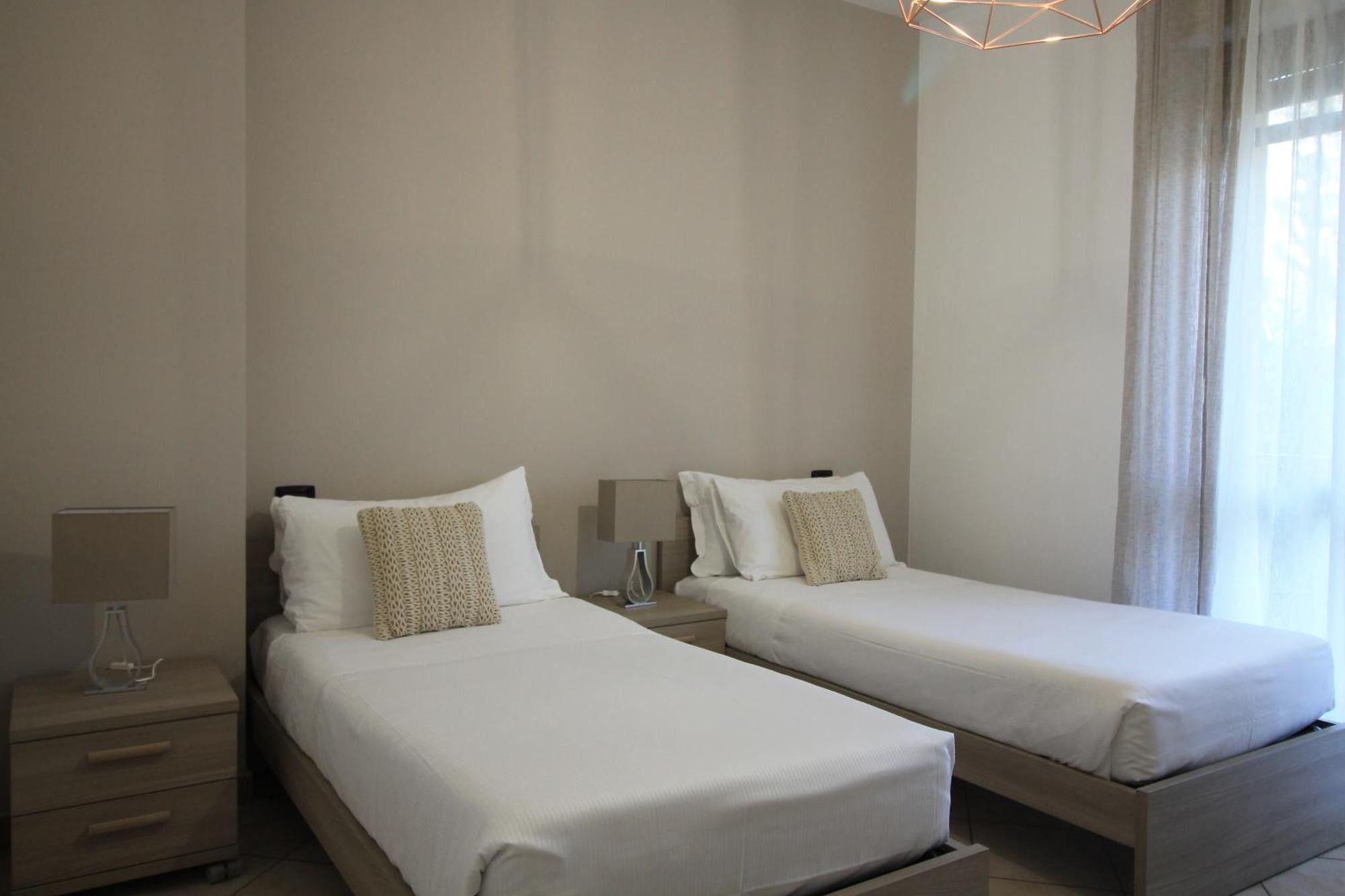 Hq Aparthotel Milano Inn - Smart Suites Cinisello Balsamo Exteriör bild