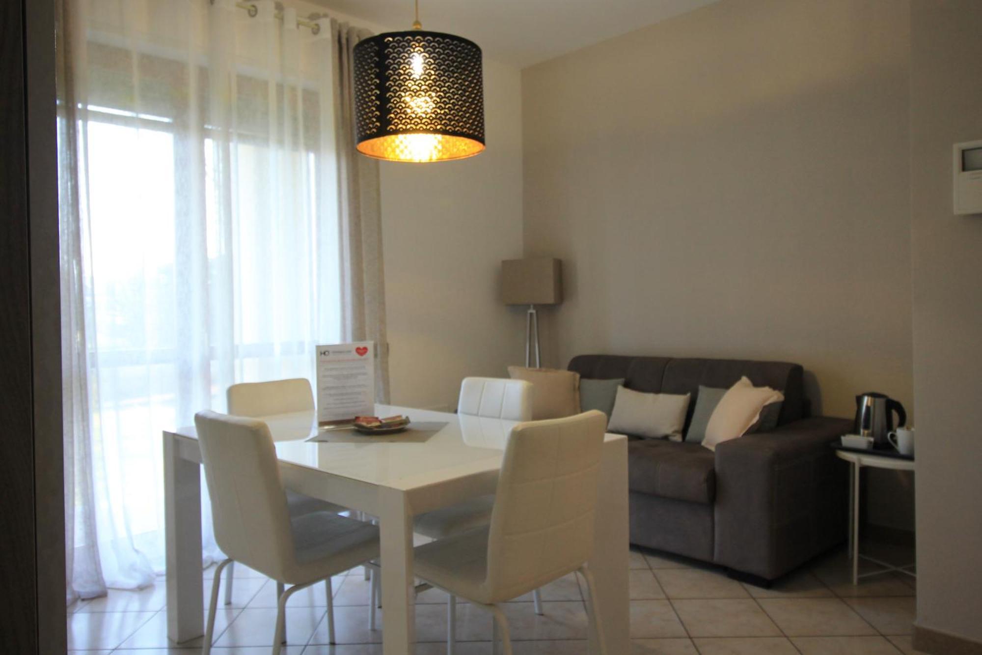 Hq Aparthotel Milano Inn - Smart Suites Cinisello Balsamo Exteriör bild
